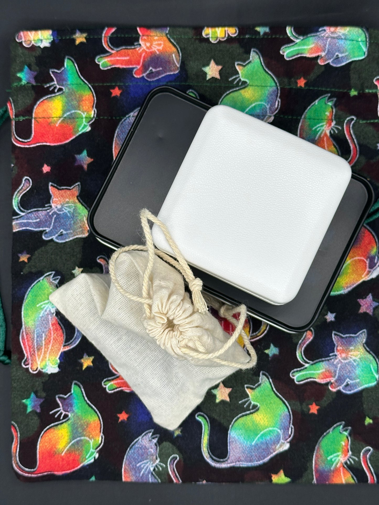 cats - multi color draw string