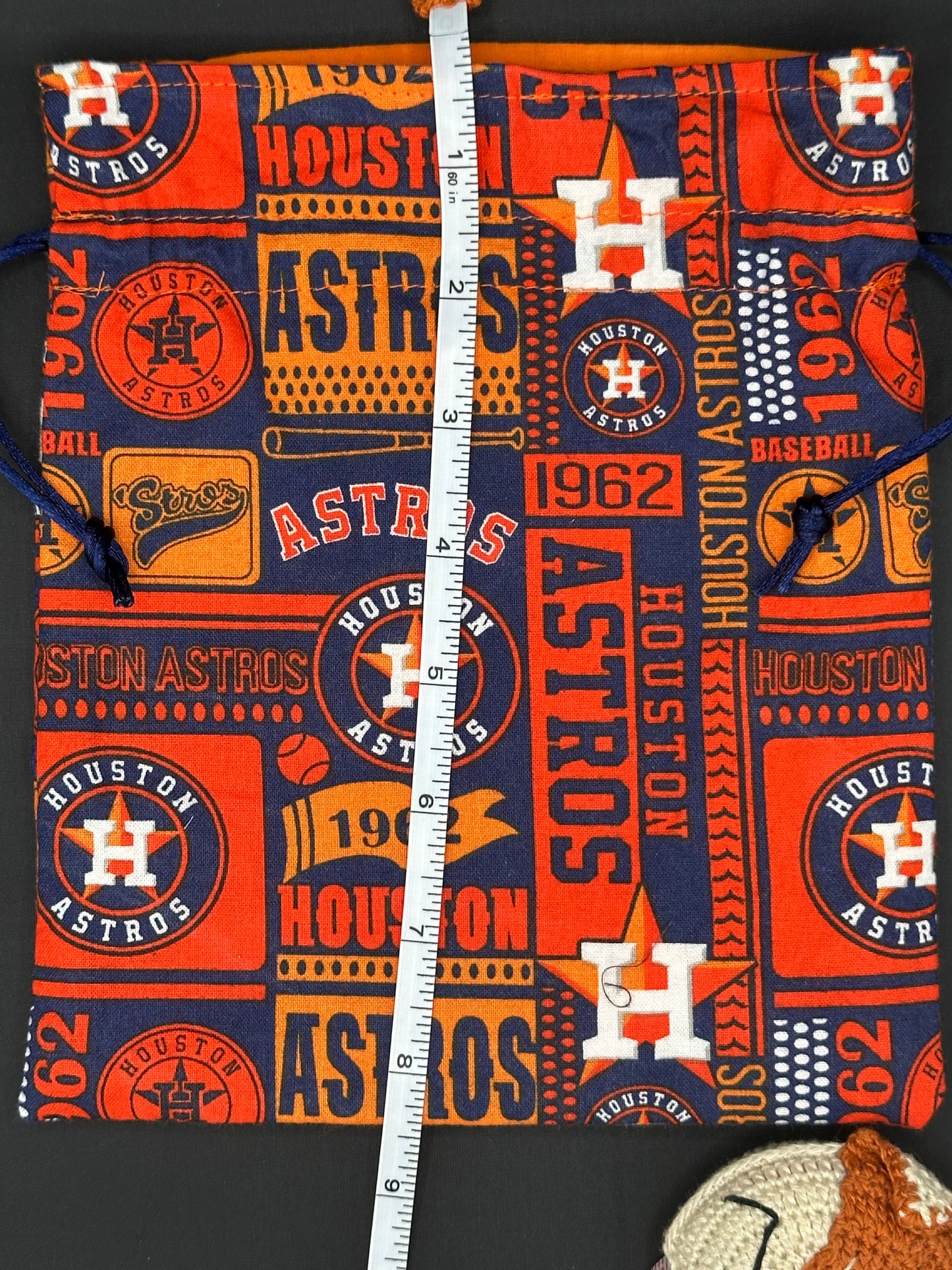 Astros draw string