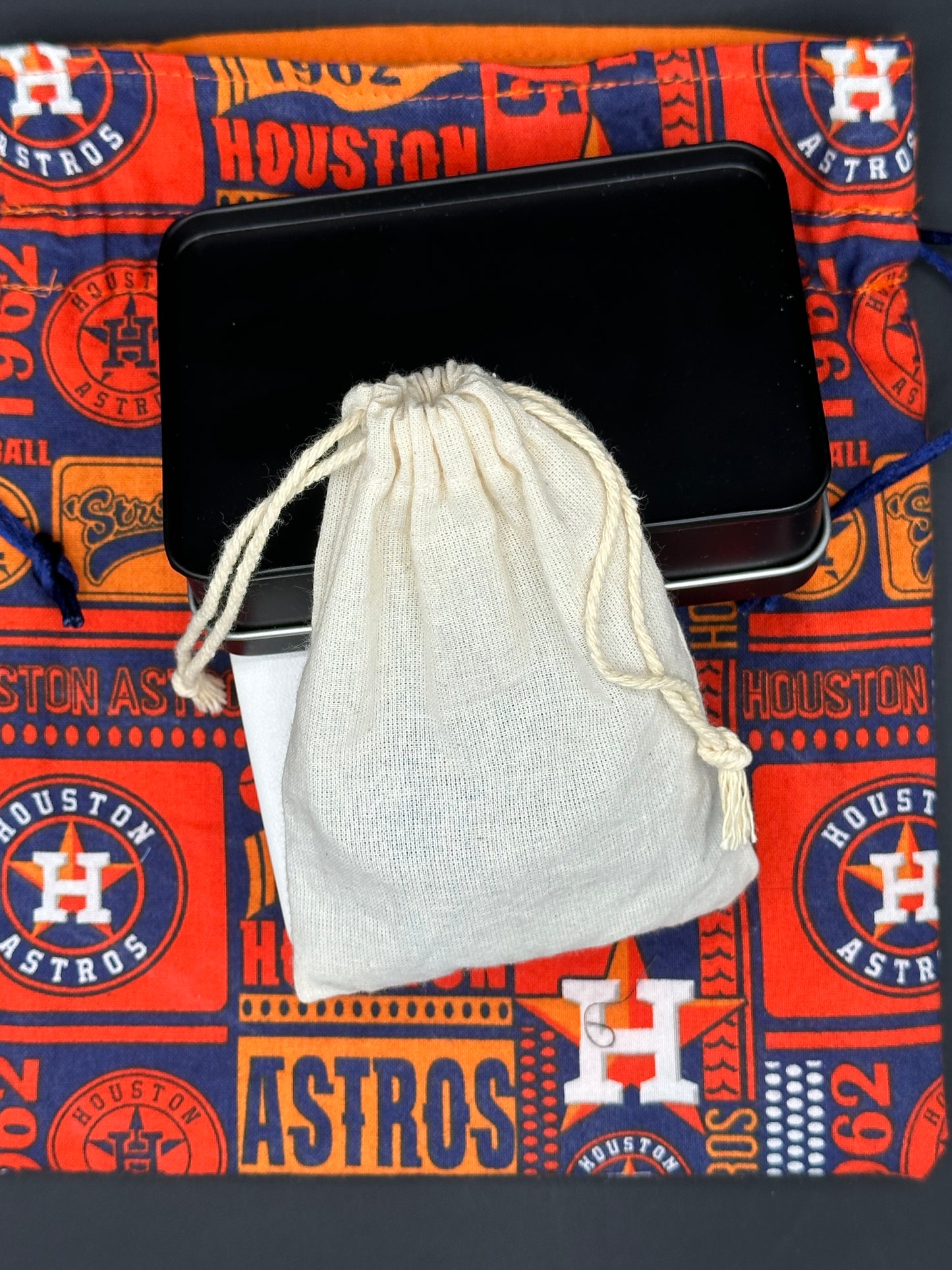 Astros draw string