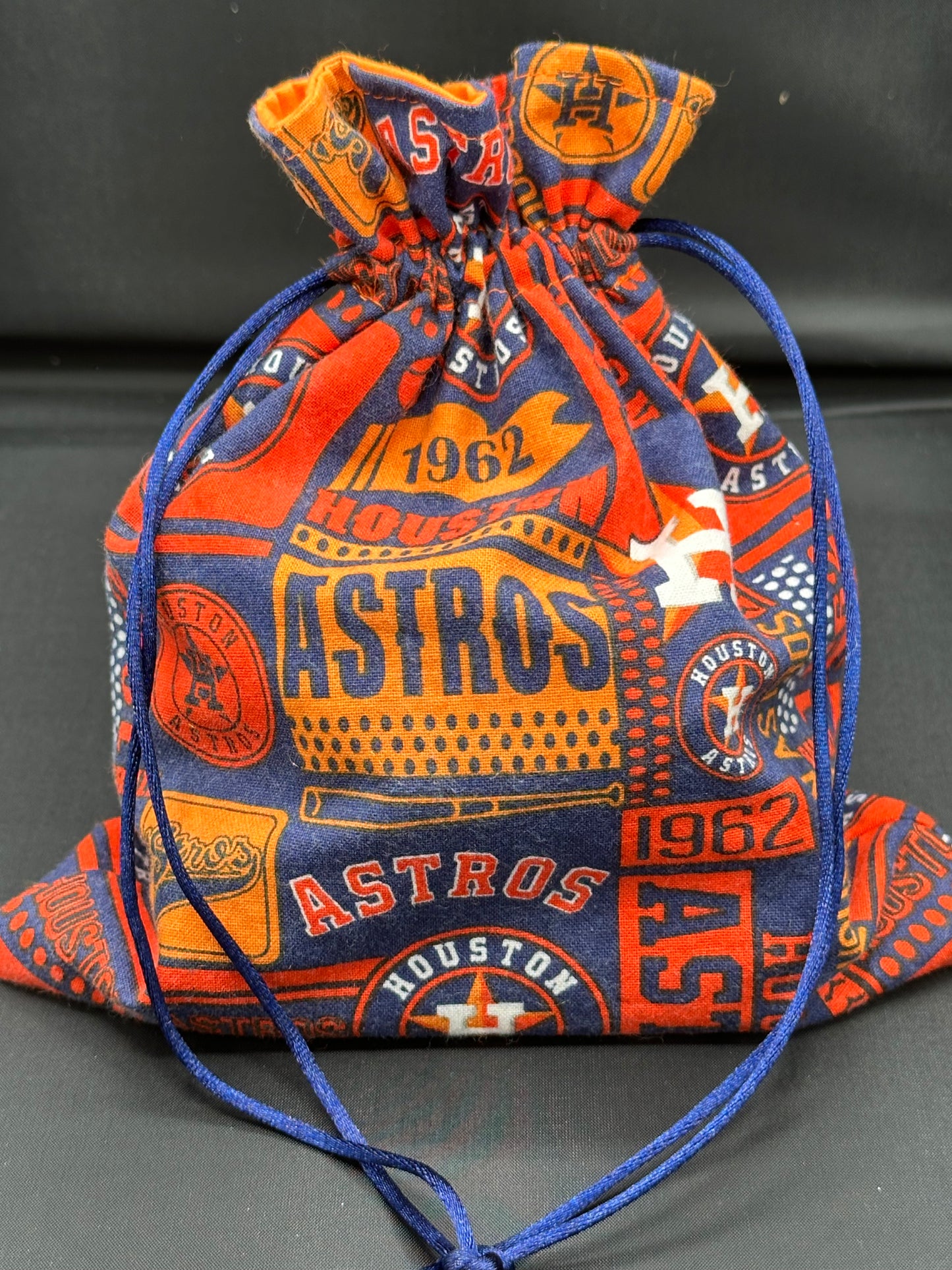 Astros draw string
