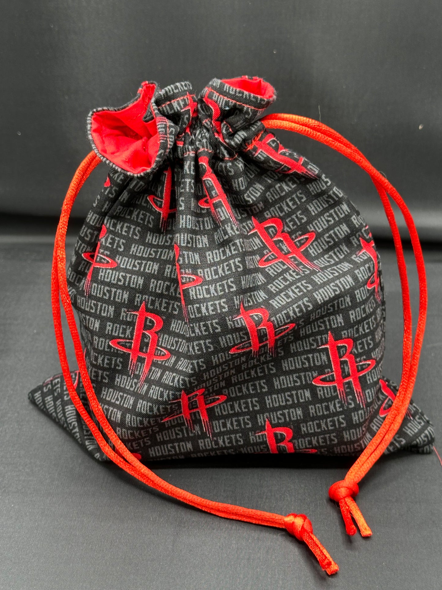 Rockets draw string