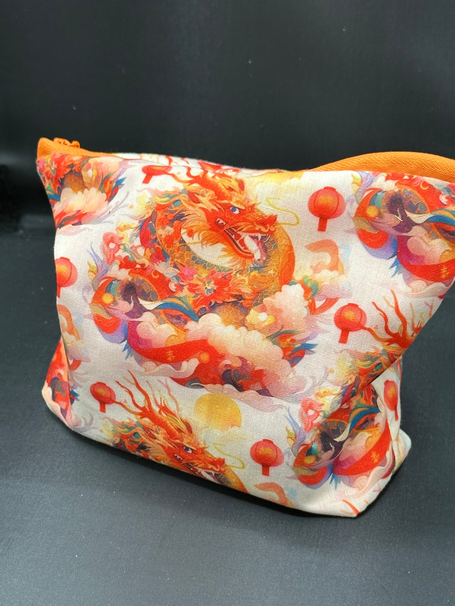 red Chinese dragons