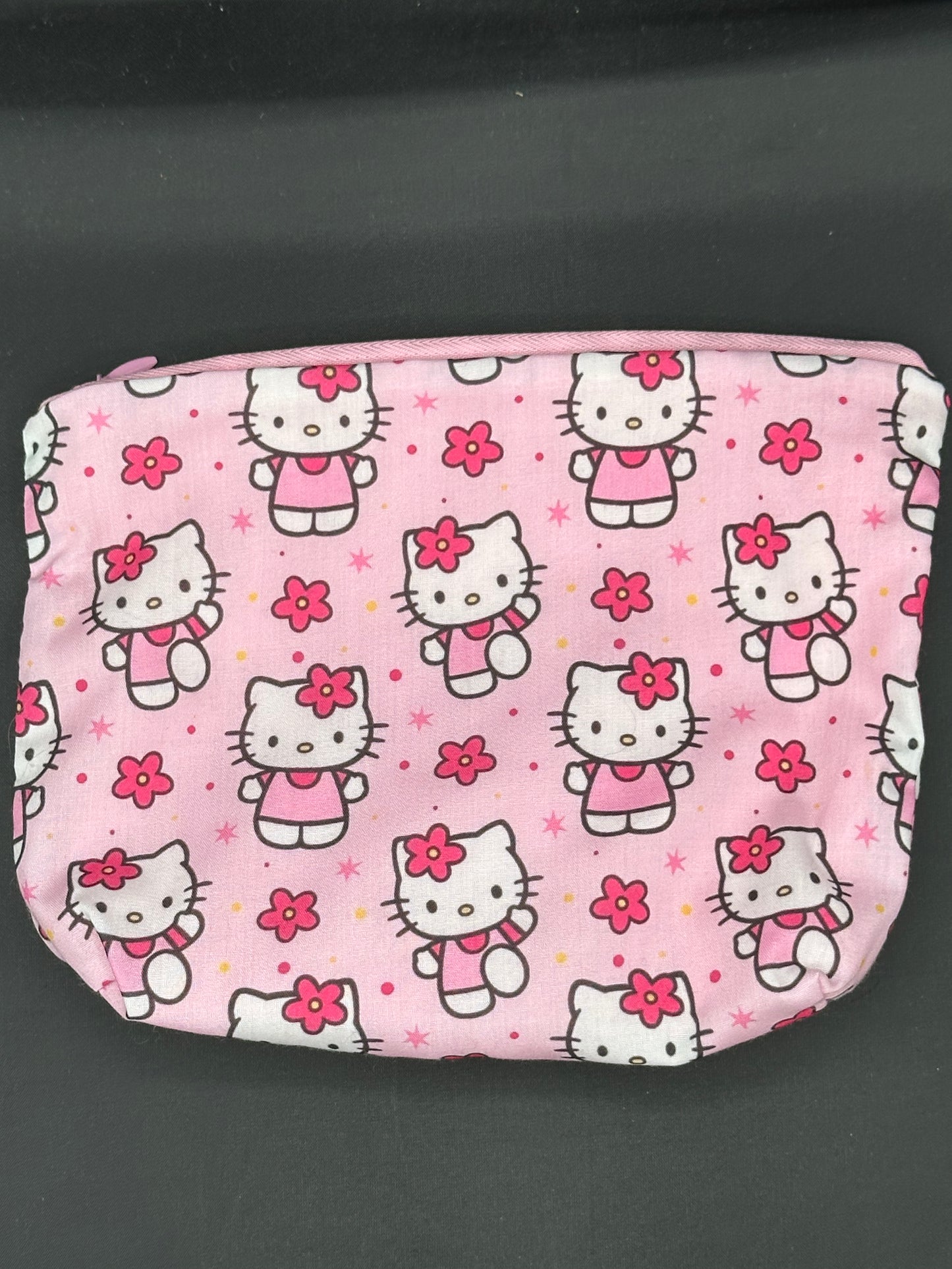 Hello Kitty zipper pouch