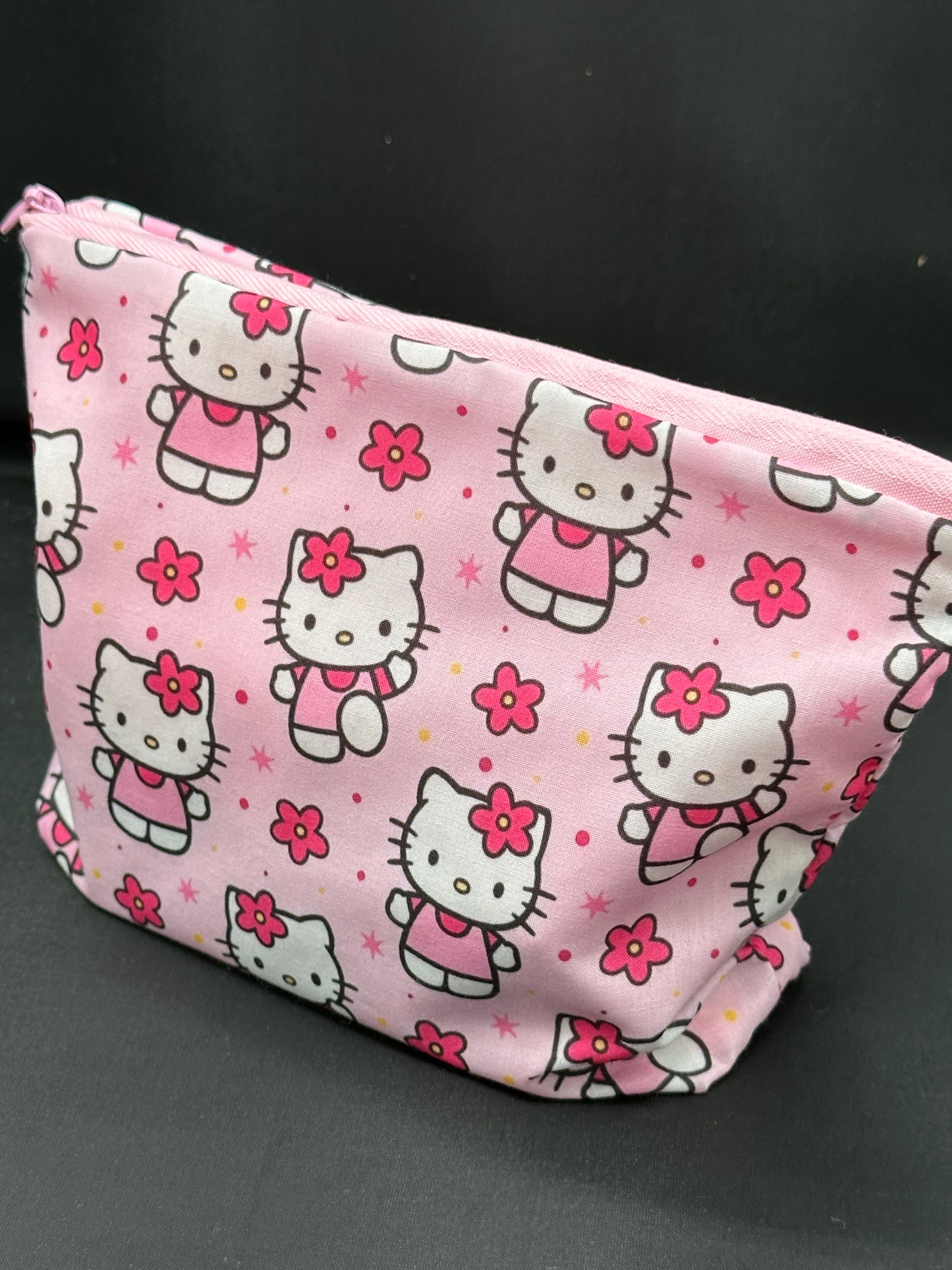 Hello Kitty zipper pouch