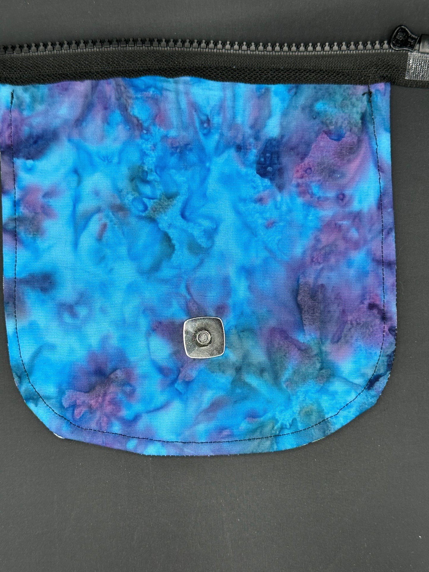 Dragons colorful on black background 7" purse flap