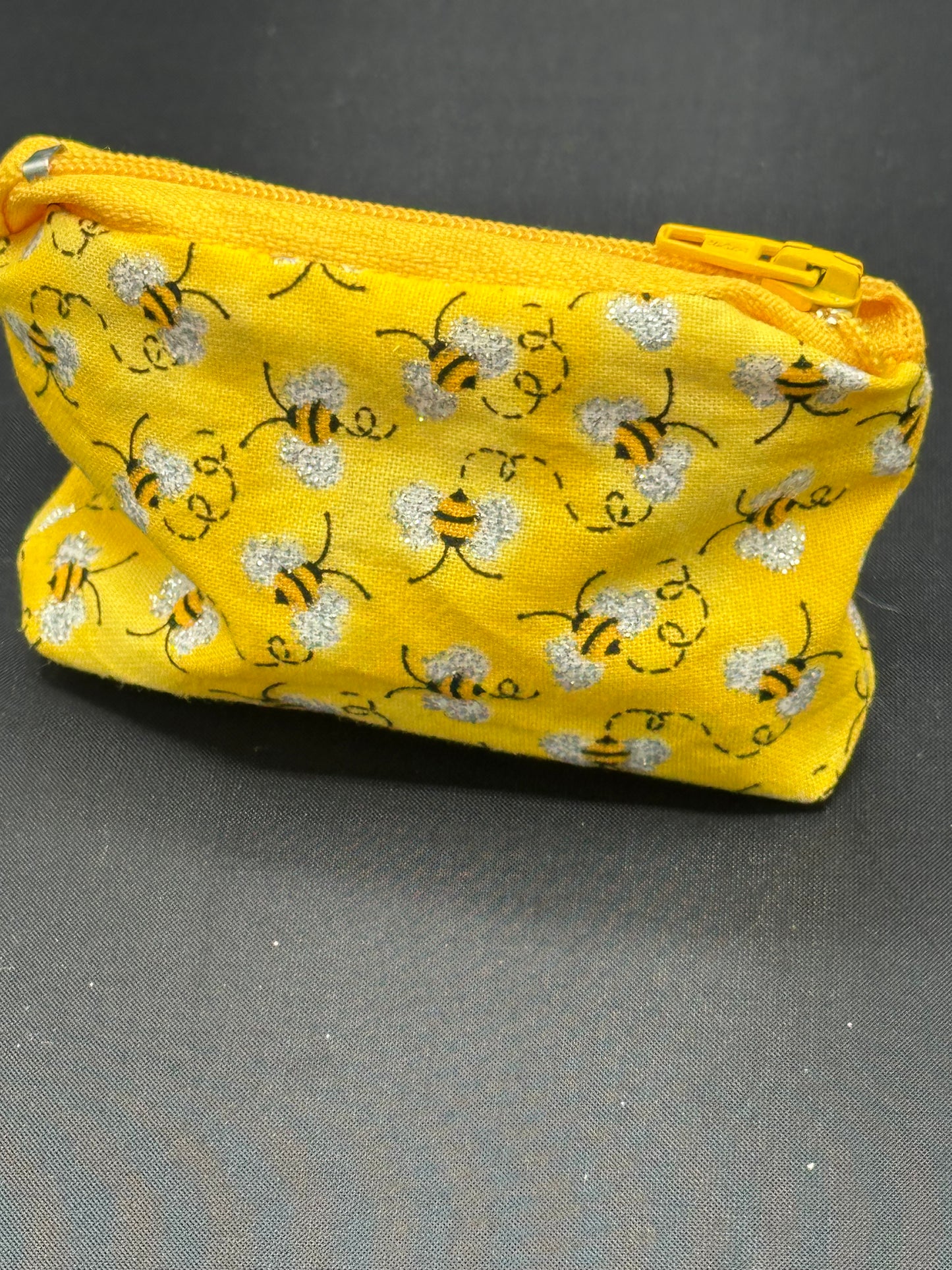 Bumble bee coin bag
