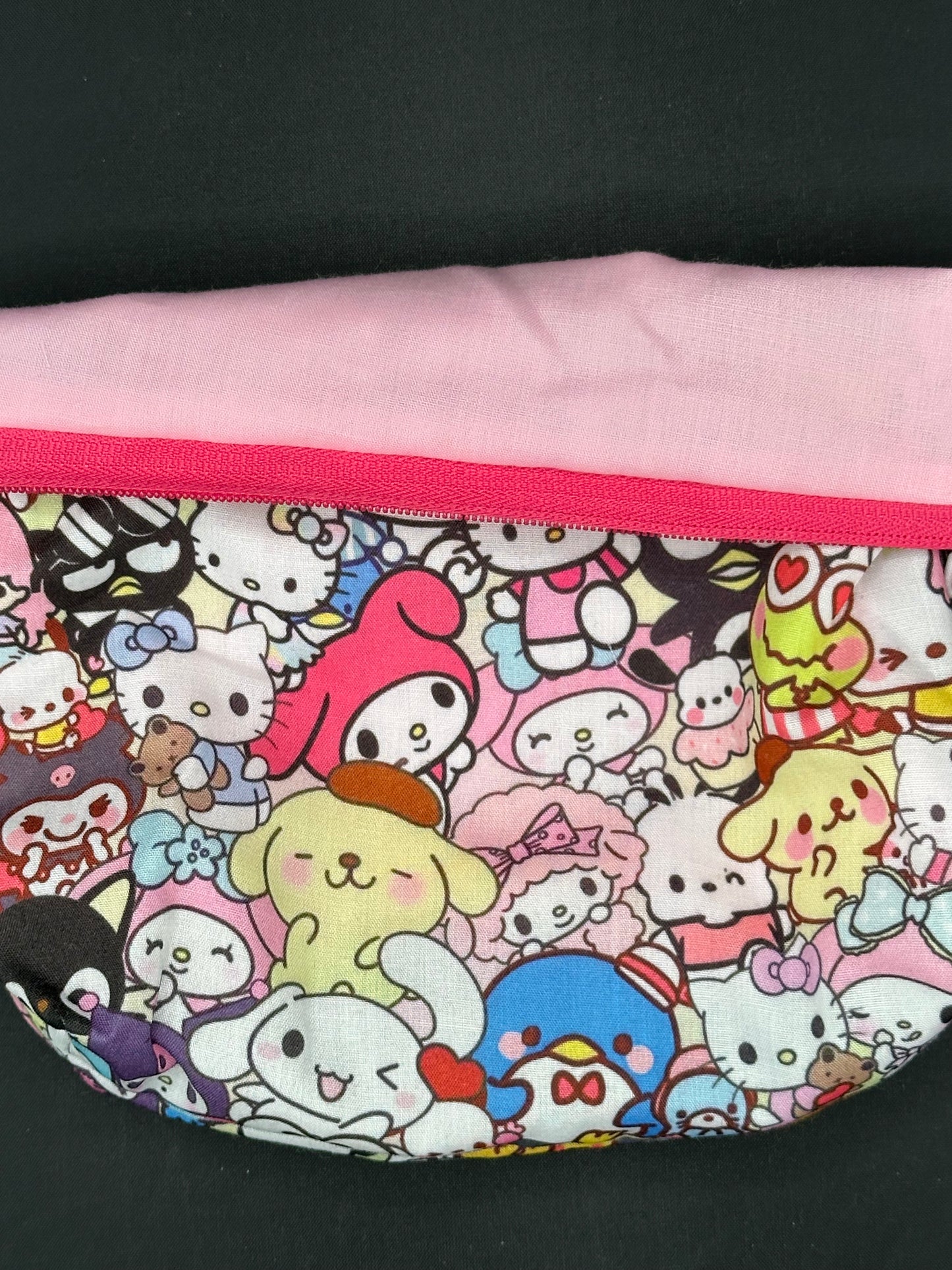Hello Kitty friends zipper pouch