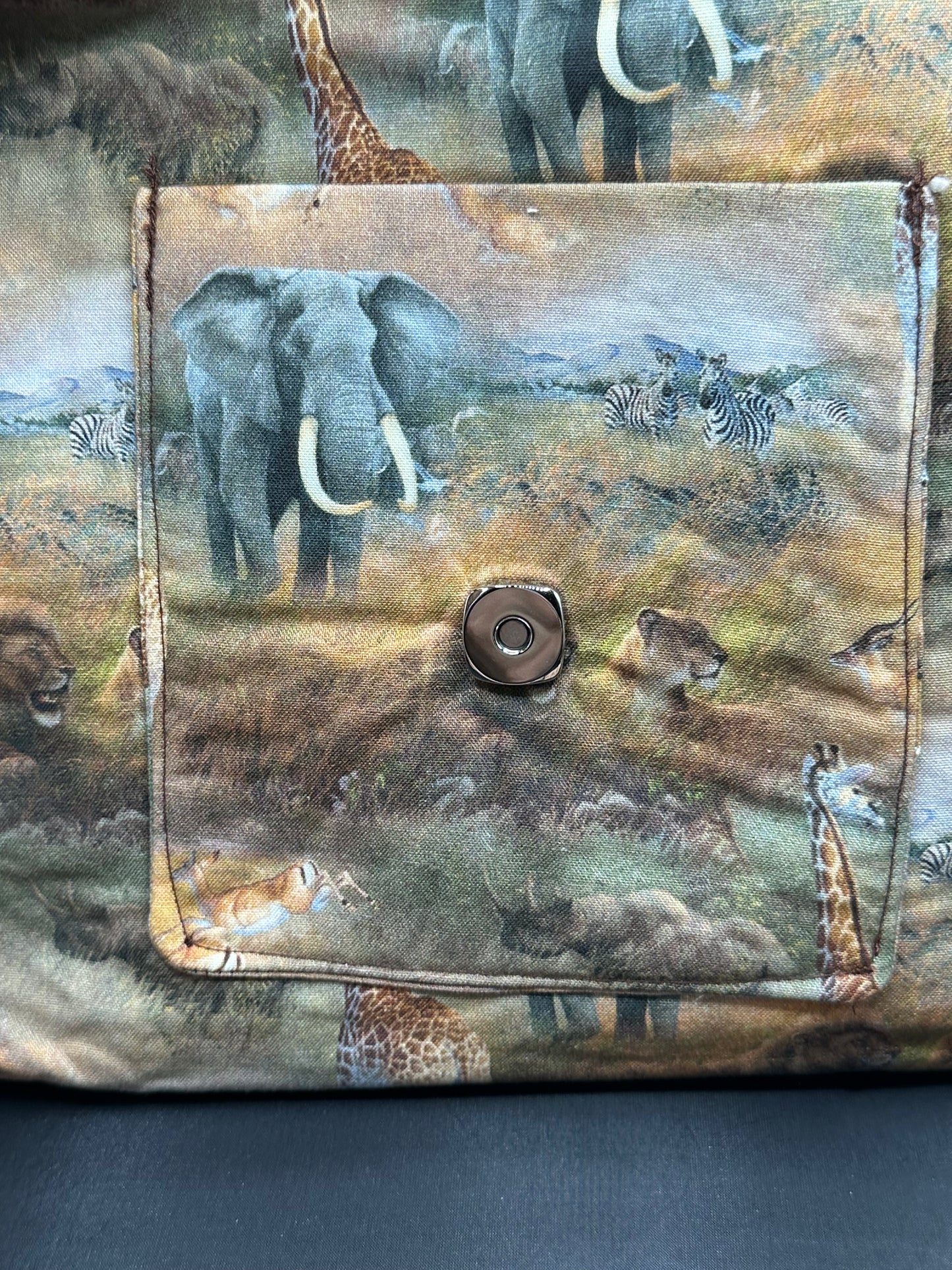 safari - brown 12" messenger bag