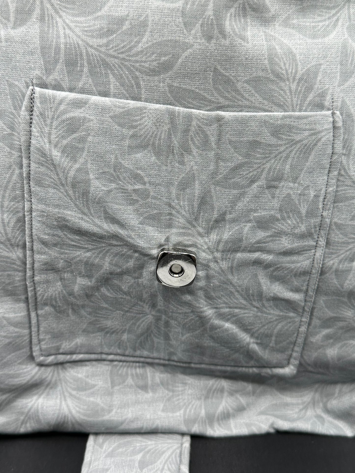 grey flower 12 inch messenger bag