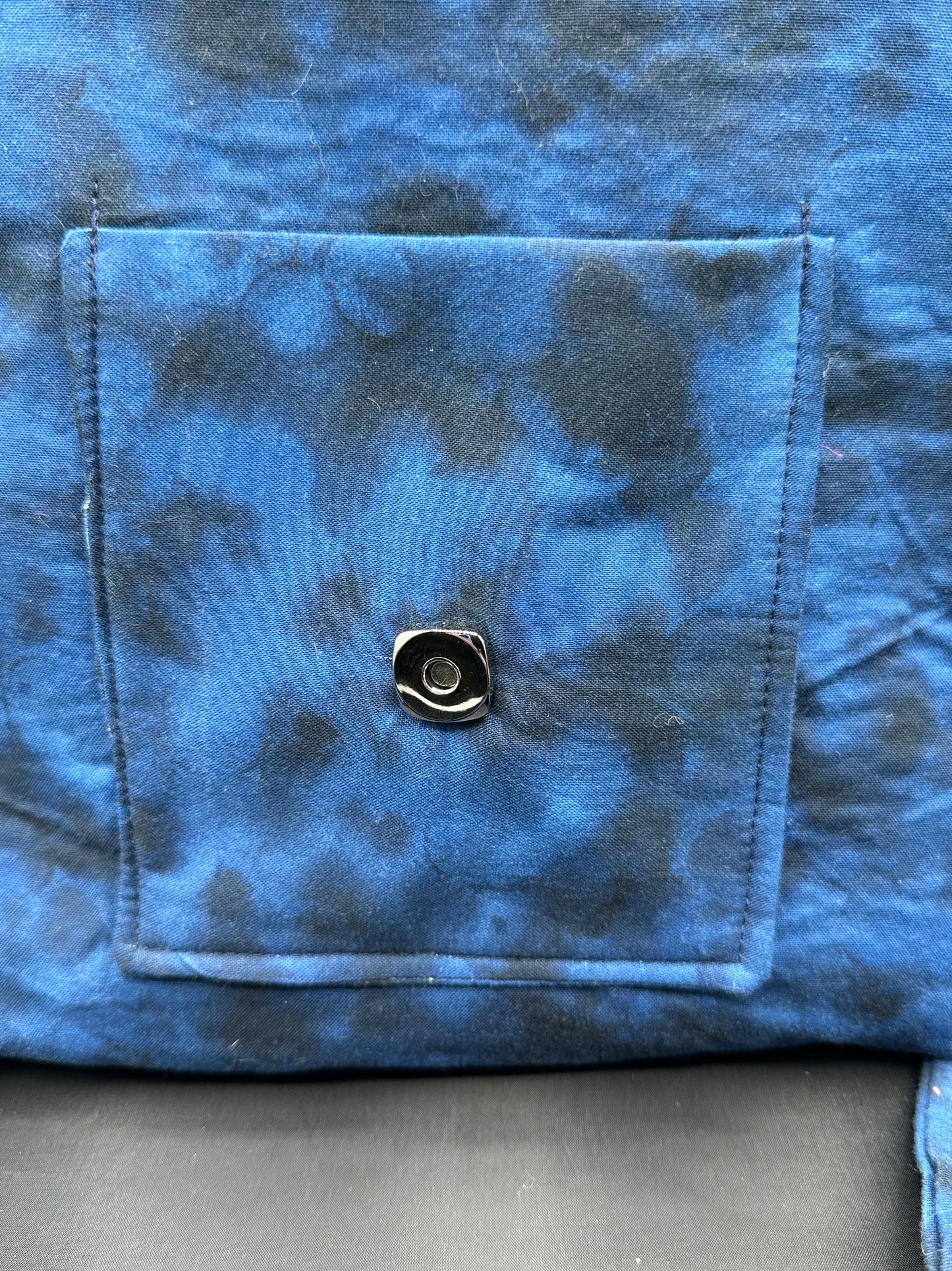 Mottled dark blue 12" messenger bag