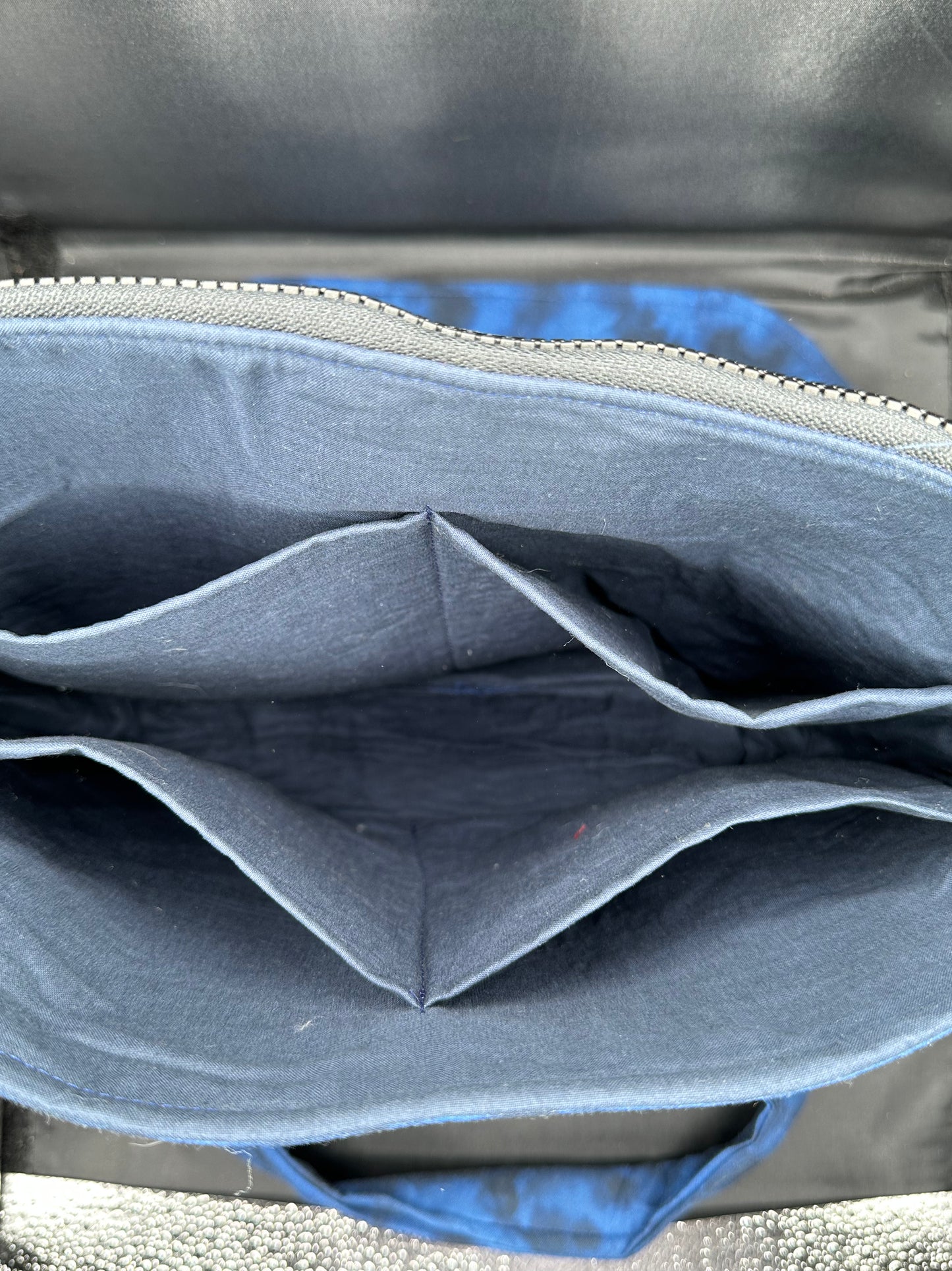Mottled dark blue 12" messenger bag