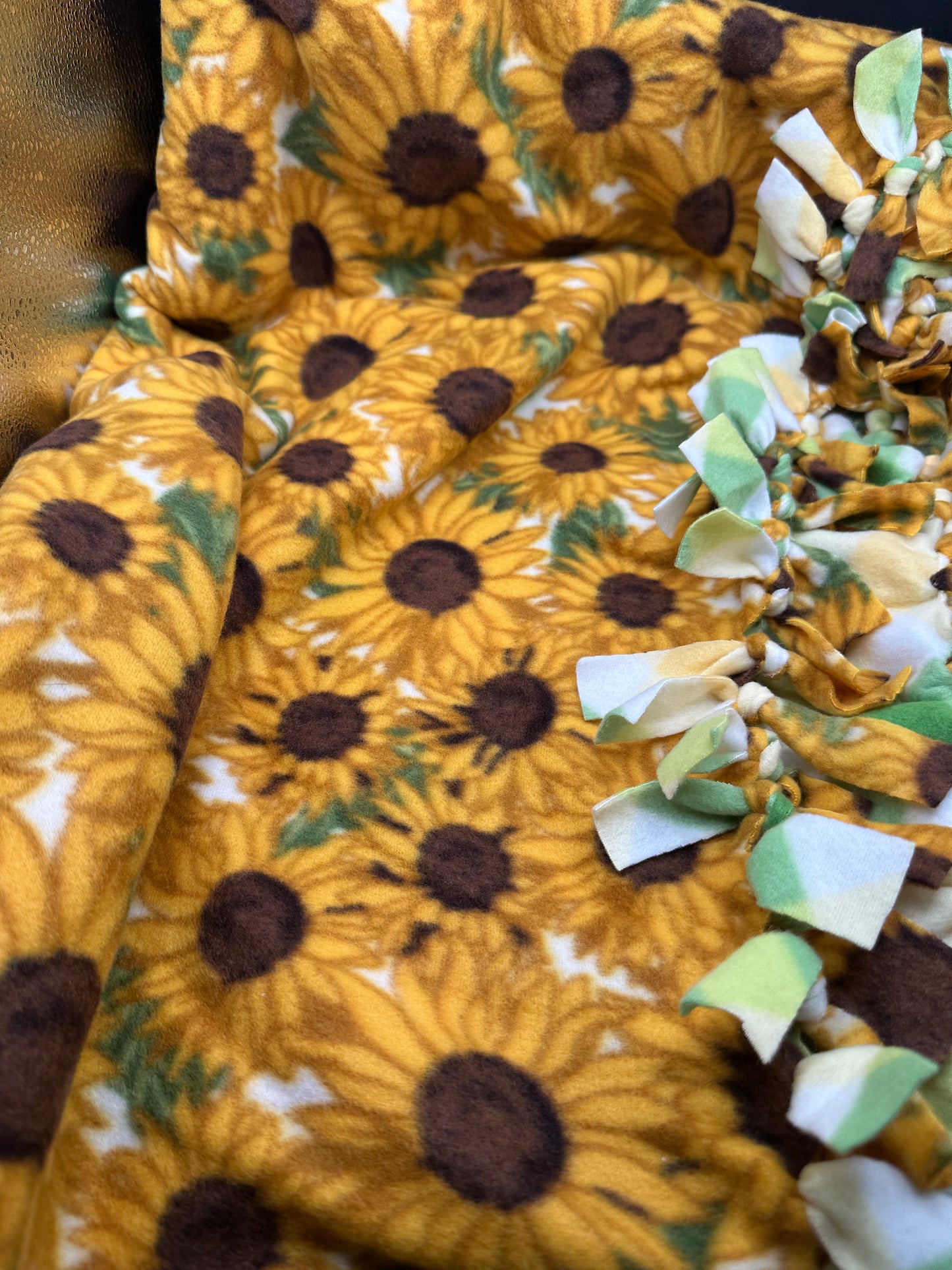 Daisies fleece blanket