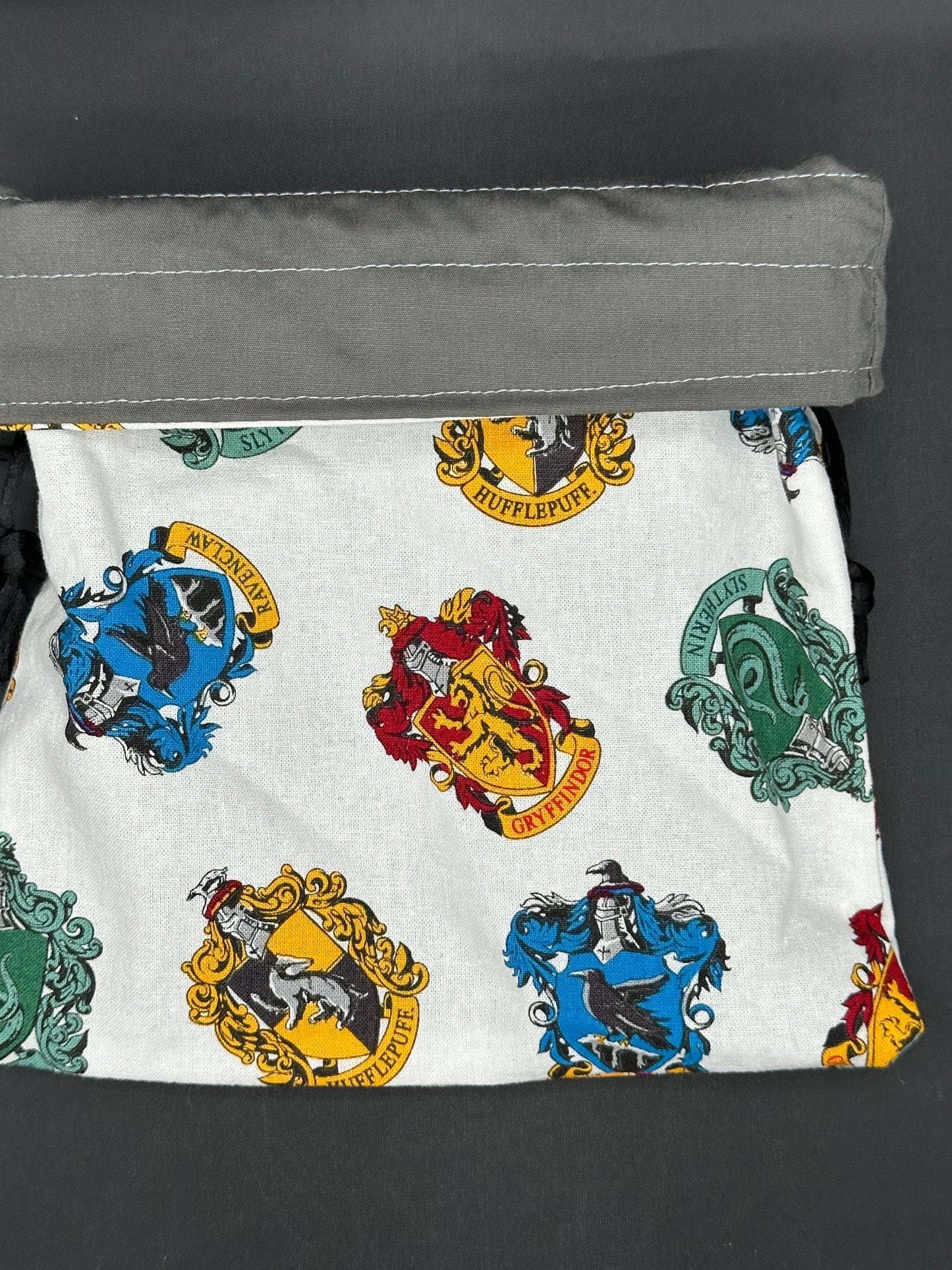 harry potter - house crests draw string