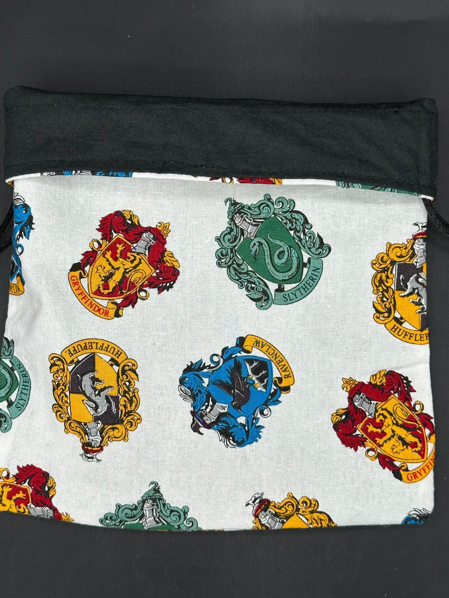 harry potter - house crests draw string