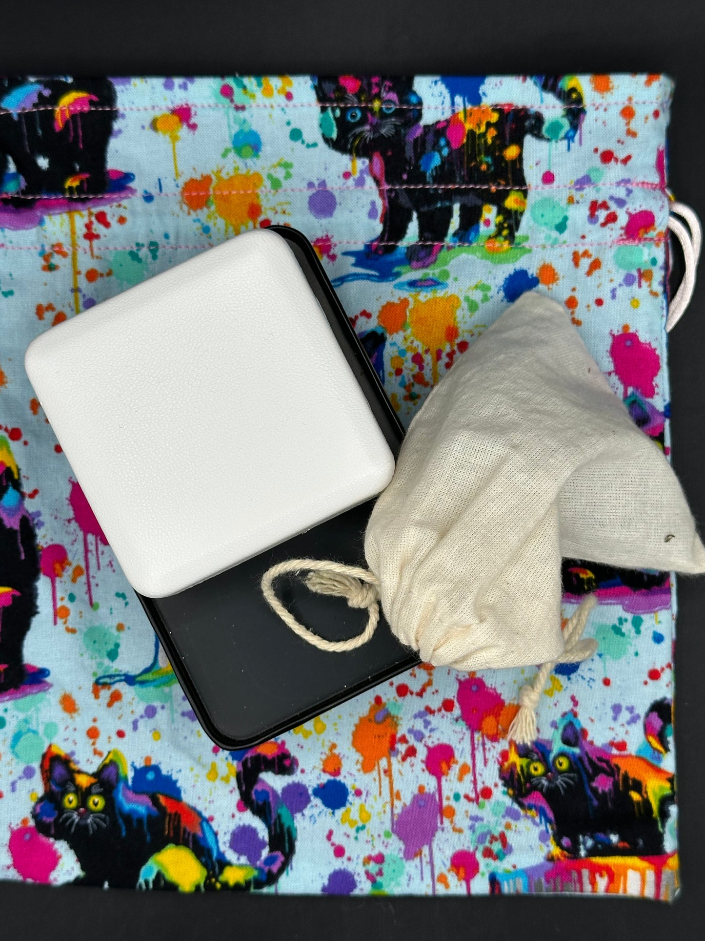 cats & and paint draw string bag