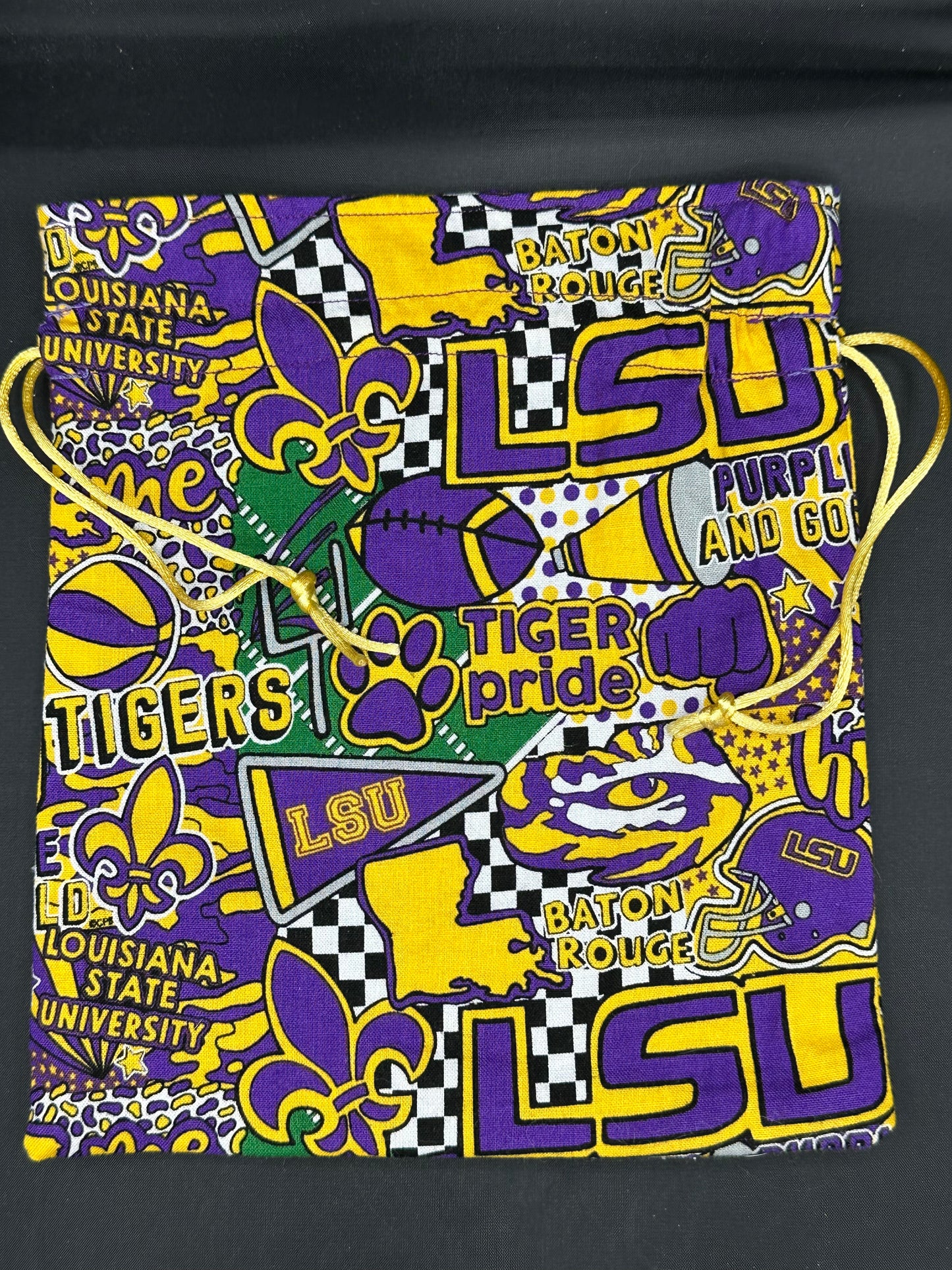 LSU draw string