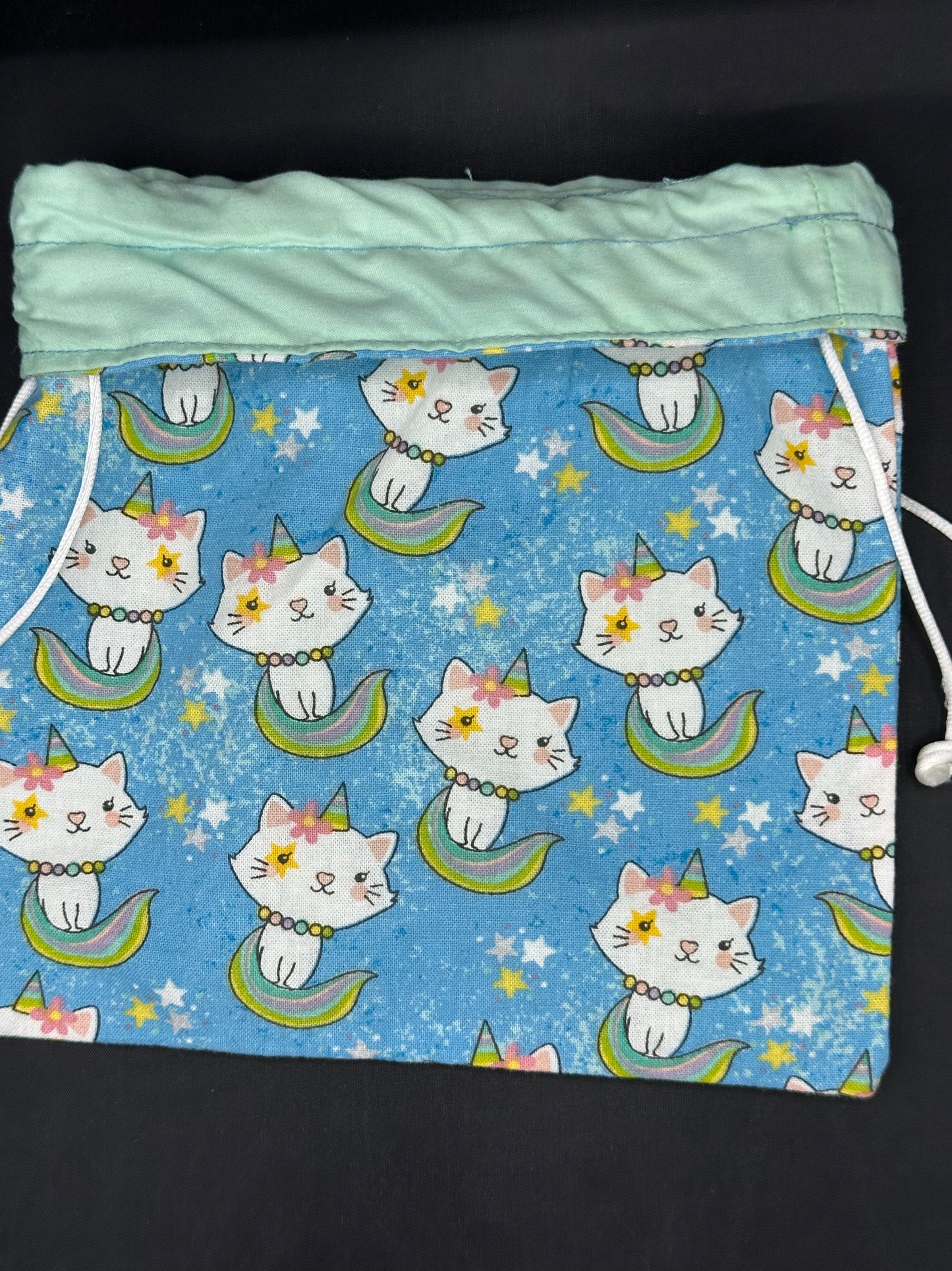 unicorn kitty - green draw string bag