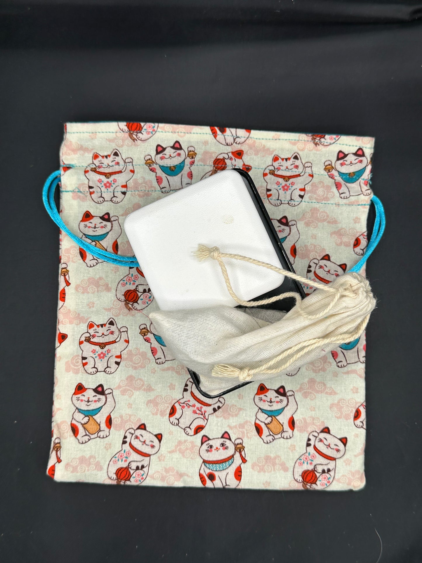 Lucky Cat - drawstring