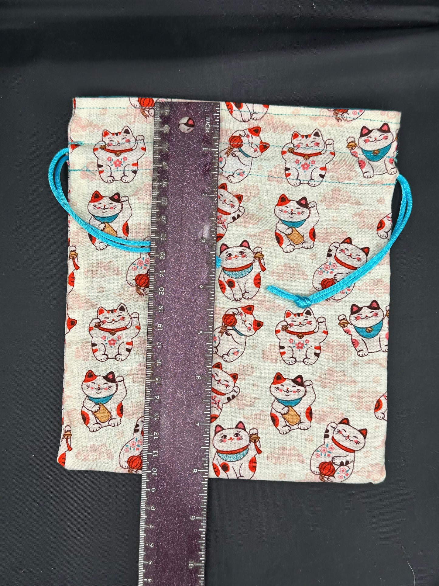 Lucky Cat - drawstring