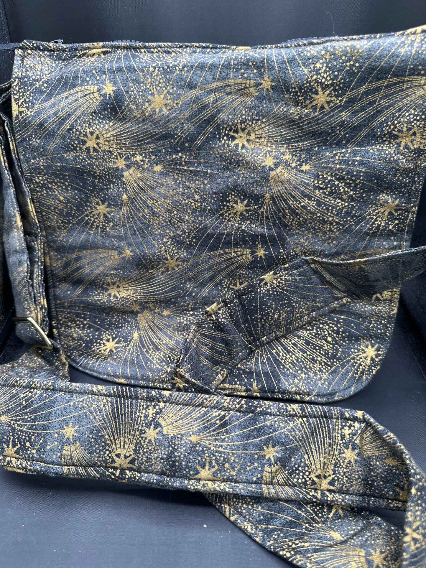 black and gold stars 12" messenger bag