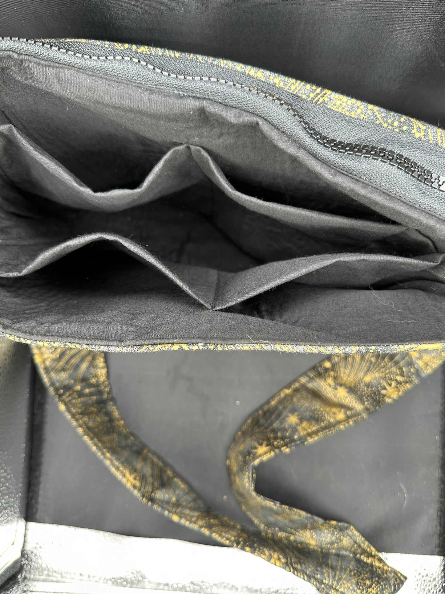 black and gold stars 12" messenger bag