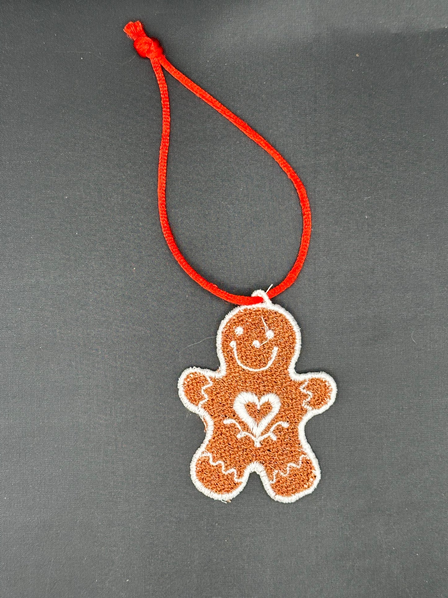 gingerbread man and woman