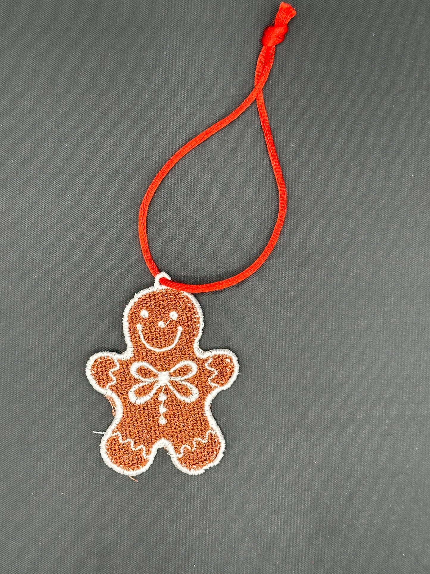gingerbread man and woman