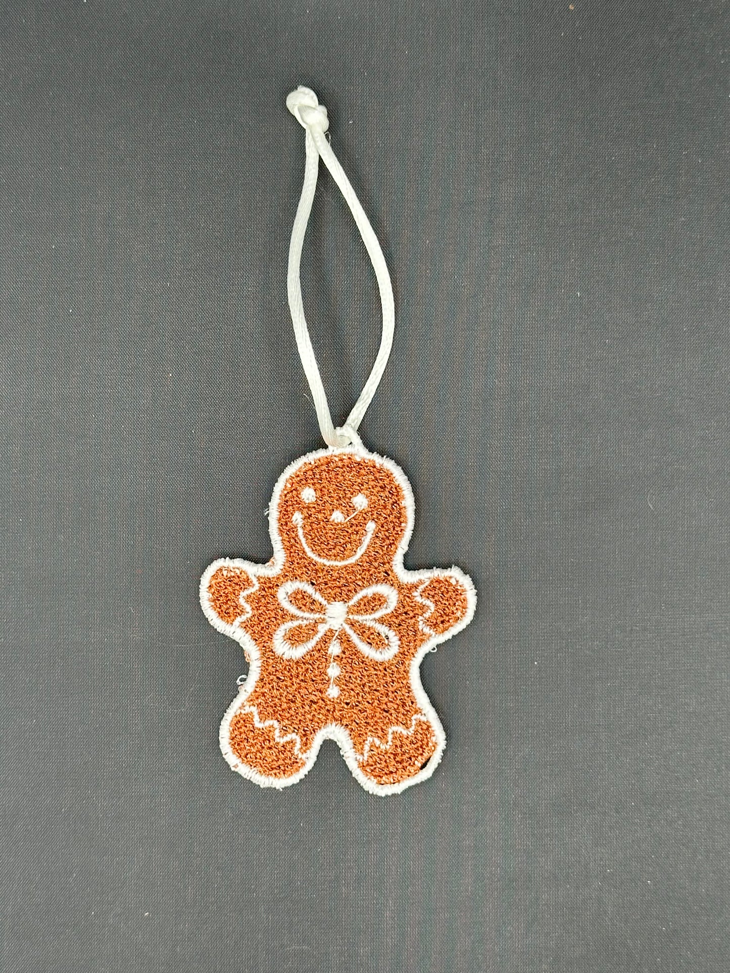 gingerbread man and woman