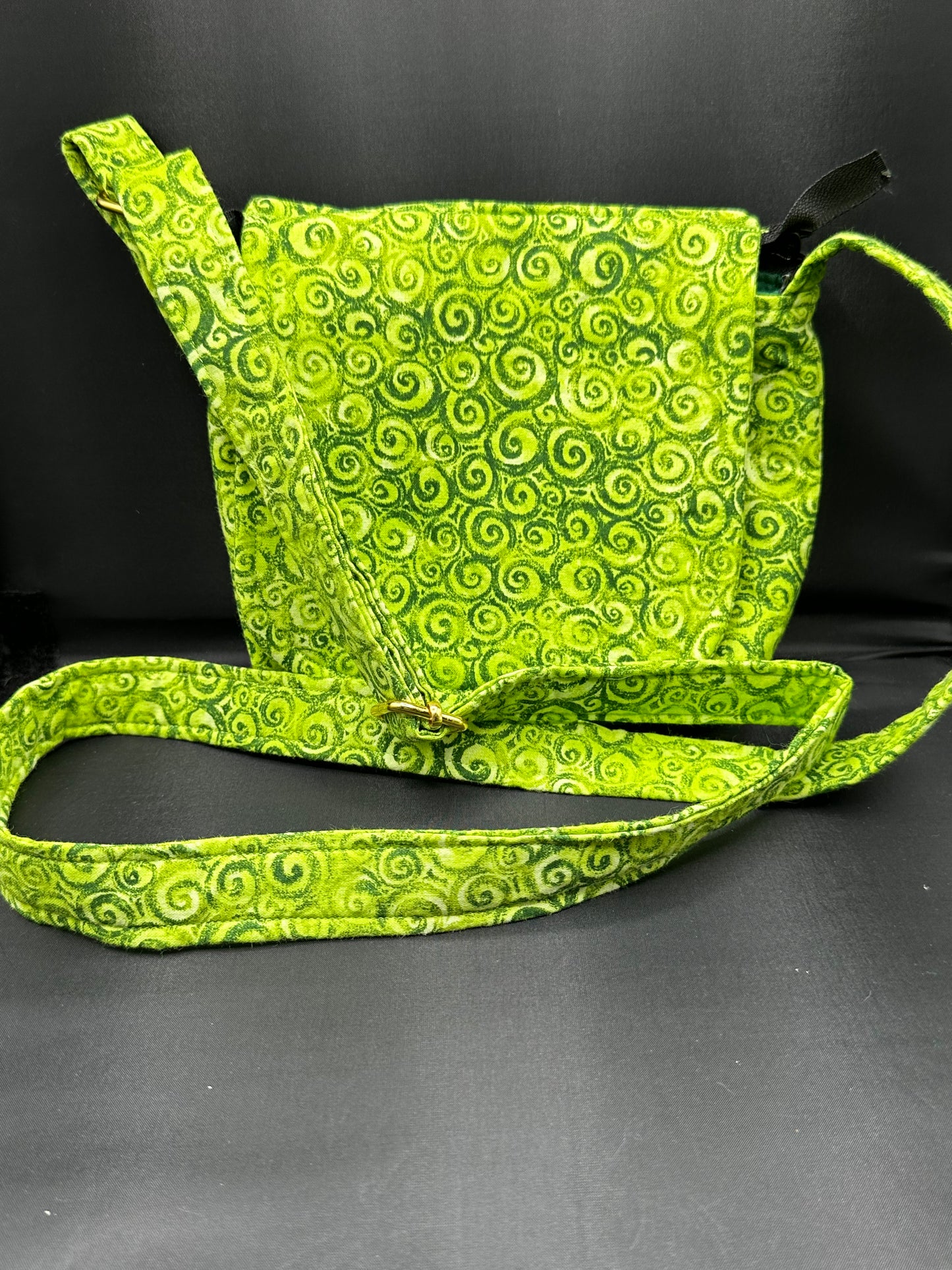 Green swirl 7" purse