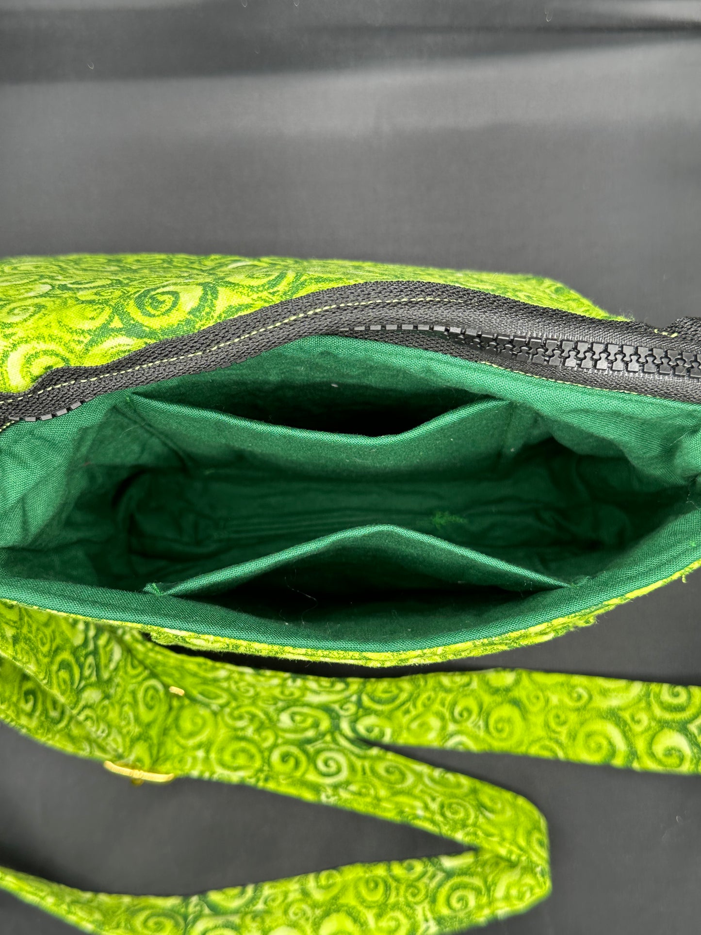Green swirl 7" purse