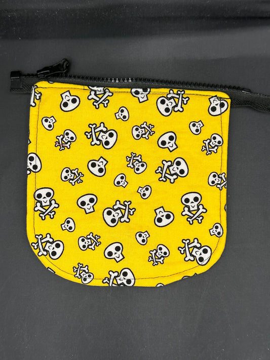 skull and cross bones 7" purse flap