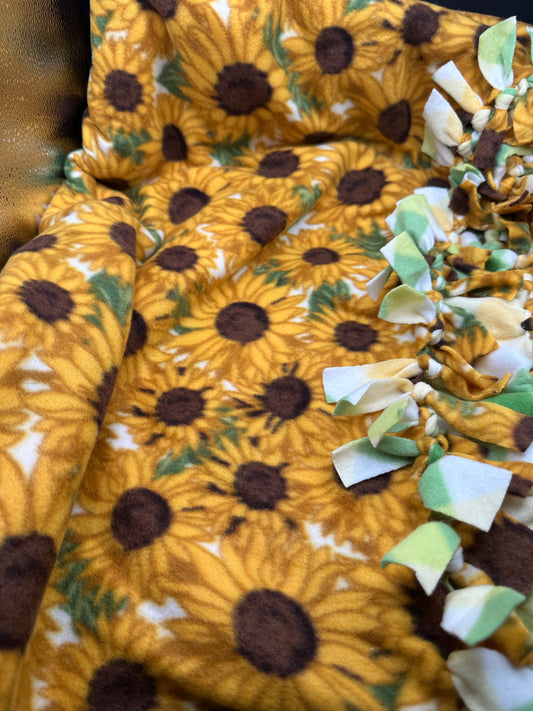 Daisies fleece blanket