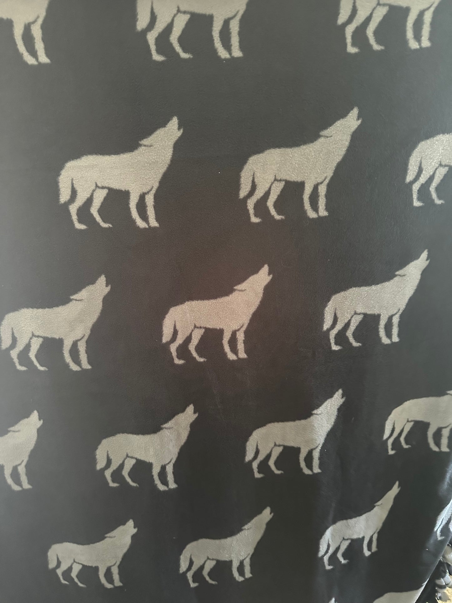 wolf head silhouette fleece blanket
